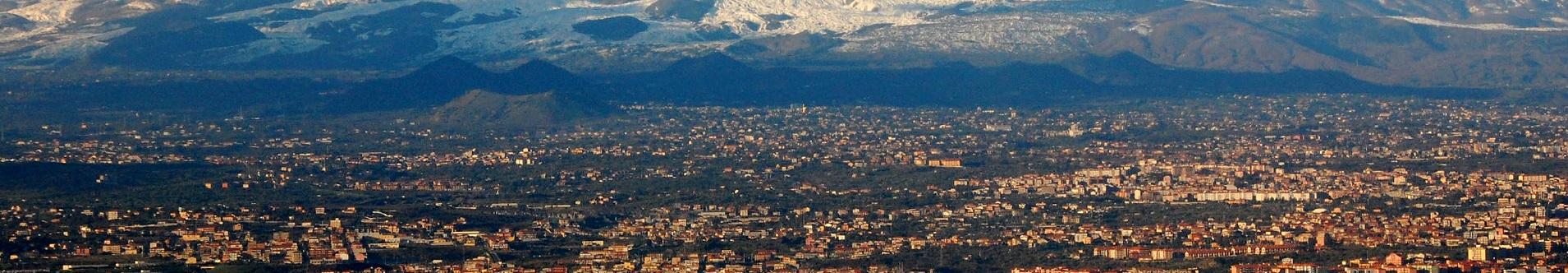 <p>Ville e case vacanze in Sicilia vicino Catania</p>