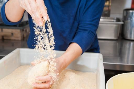 Corsi di cucina - arancini-making-sicily_765_0_1