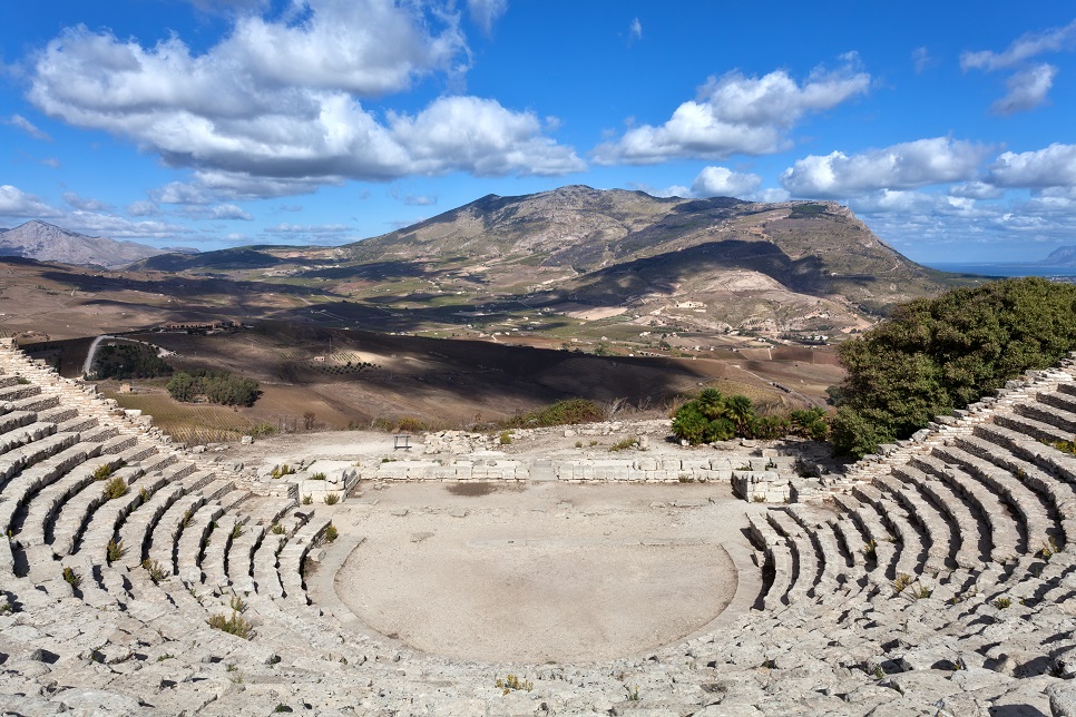 17_guide-to-sicily-segesta