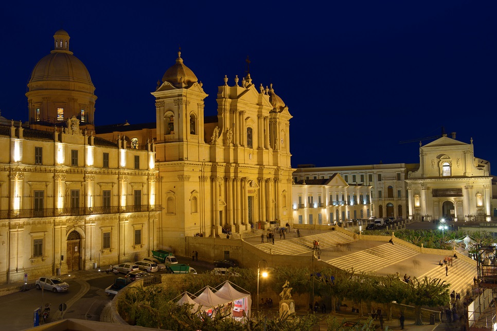 40_holiday-noto