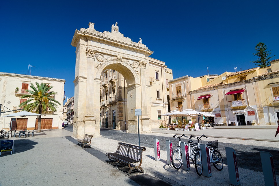 83_noto-sicilian-town