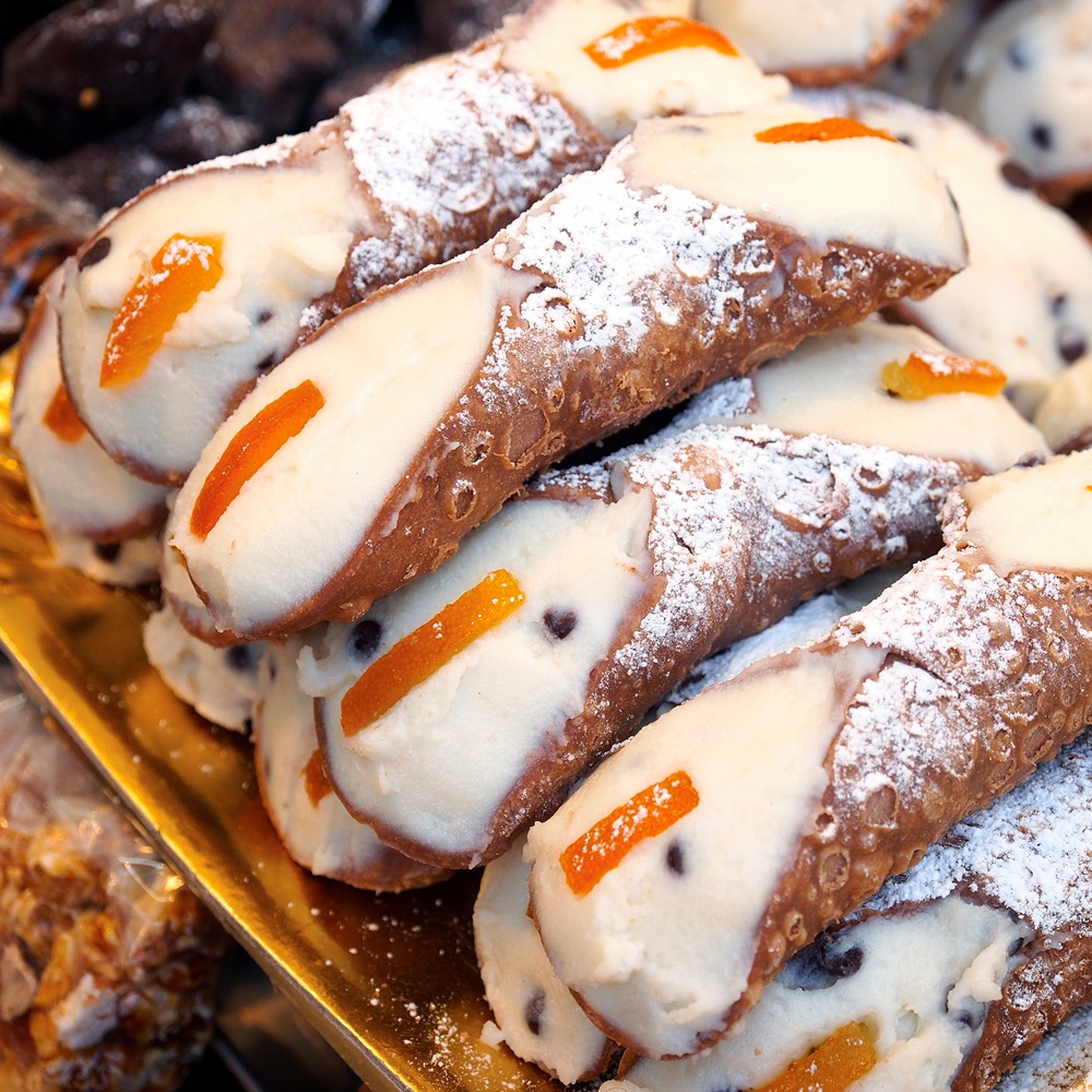 sicilialian-cannoli-wish-sicily.jpg